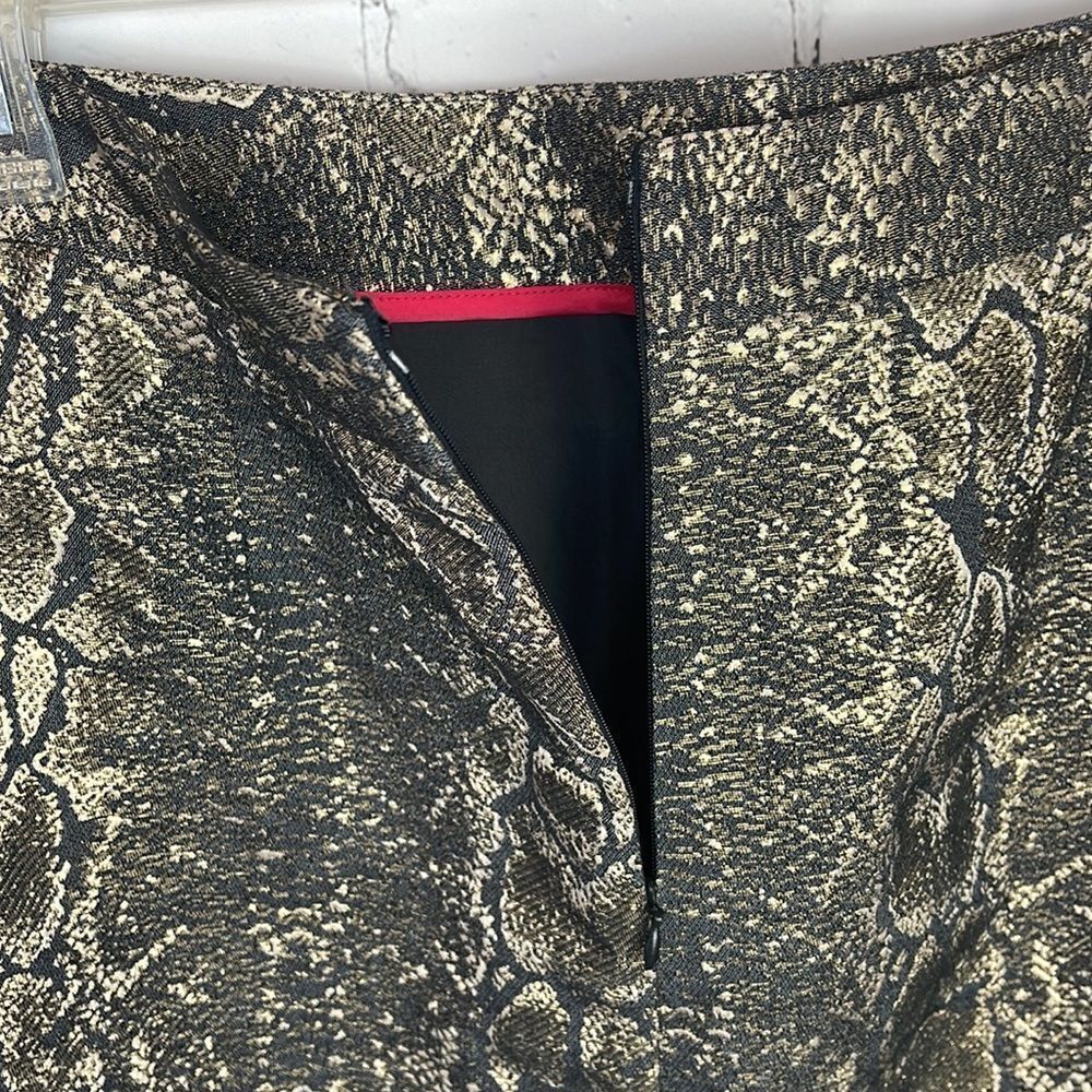 Worthington Snake Skin Print Gold and Black Skirt Size 14 - Picture 5 of 6